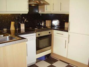 Kitchen & Breakfast/
