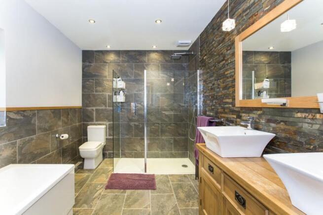 En Suite Shower