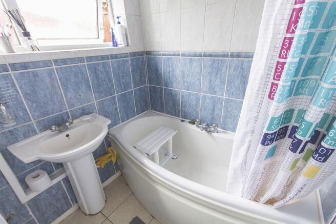 Family Bathroom 