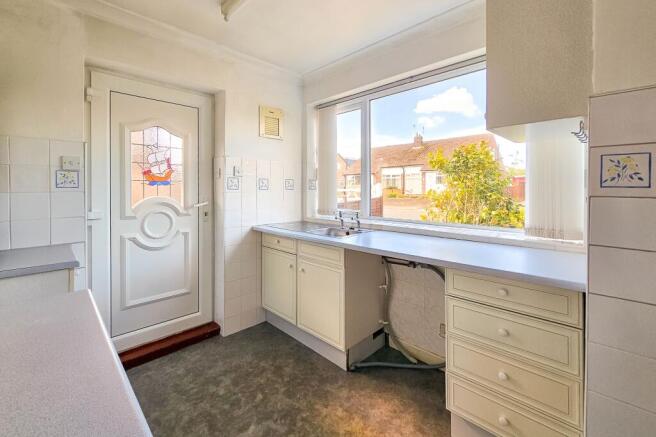 3 bed Bungalow for sale Image 8