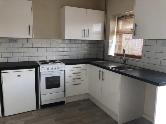 Prospect Gardens, 9 kitchen.jpg