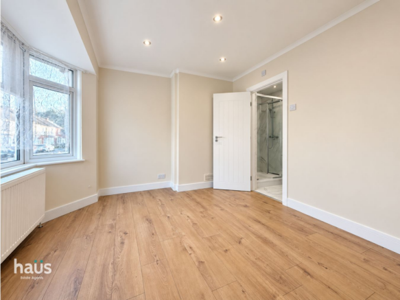 Main Bedroom - with ensuite