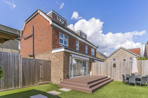 Chapel Road, Warlingham, CR6