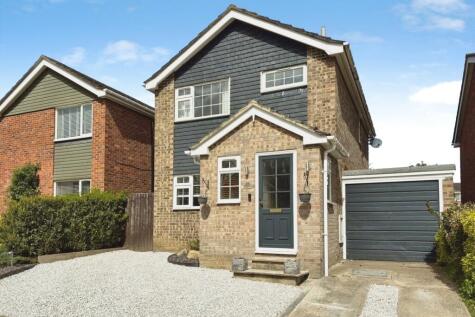 Bramshott Drive, Hook, Hampshire, RG27