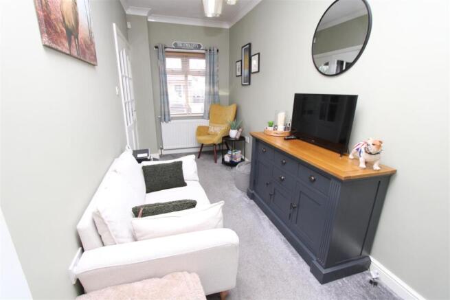 4 bed Semi-Detached for sale Image 8