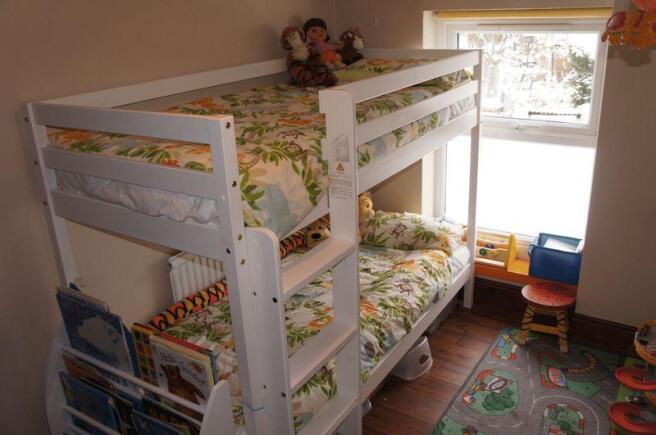 BEDROOM 2