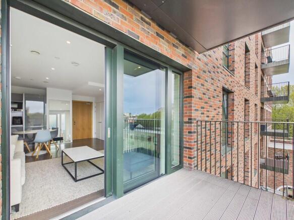 CAM03741G0-PR0163...