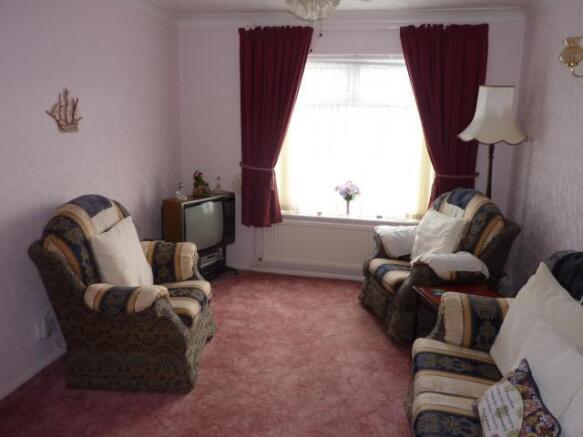 LOUNGE AREA