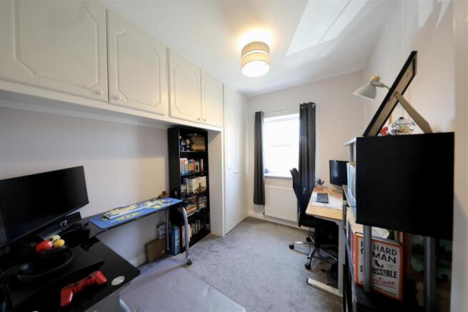 3 bed Terraced for sale Image 11