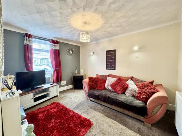 3 bed Terraced for sale Image 11