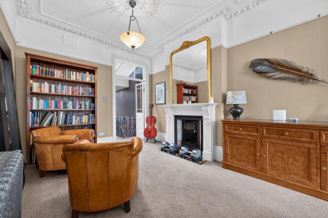 Double Reception Room 3