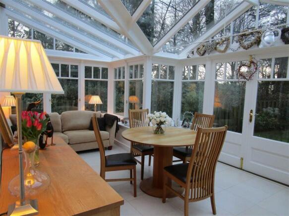 GARDEN ROOM