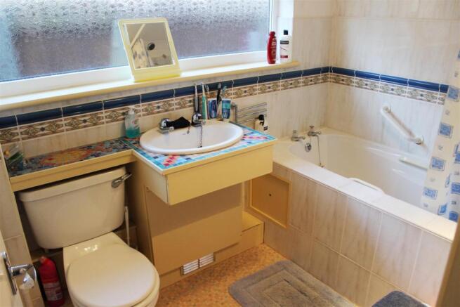 1bath.JPG