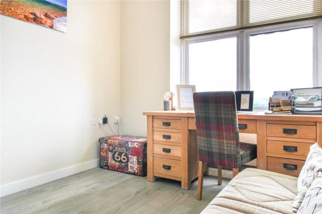 2 bed Penthouse for sale Image 8