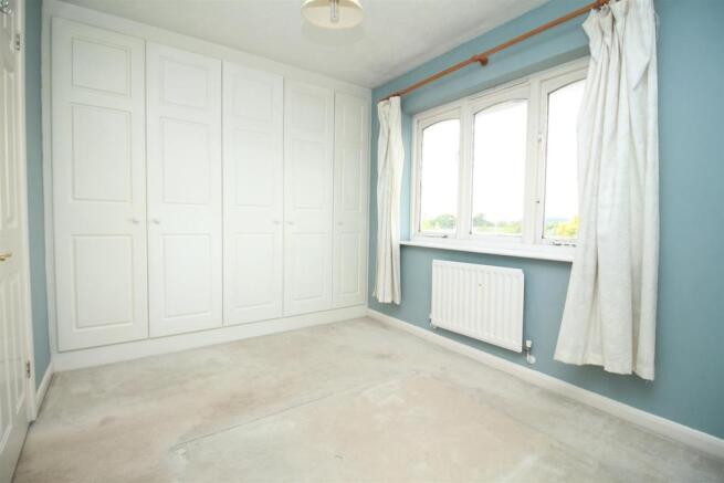 6 Bridleway Lane Master Bedroom2.JPG