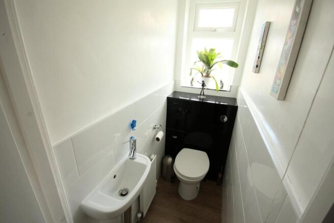 Cloakroom/ WC