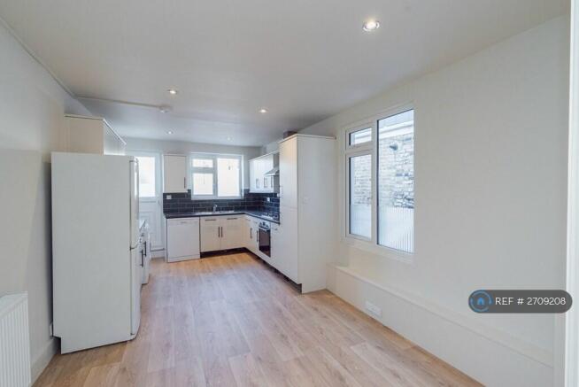 Large Eat In Kitchen