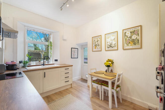 1a The Glebe, Main Street, St Ninians, Stirling, FK7 9AN photo 4