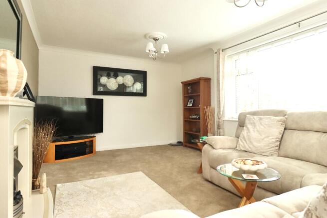 2 bed Detached Bungalow for sale Image 4