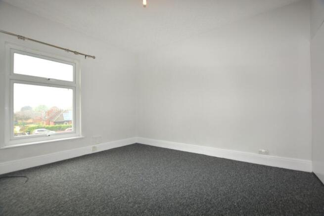3 bed Terraced to rent Image 8