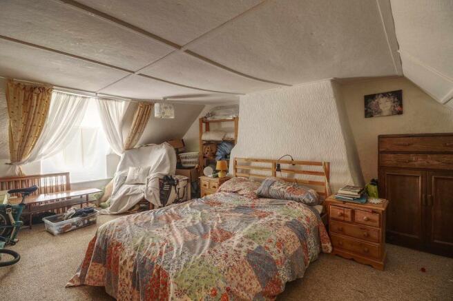 Bedroom 5 (Double)