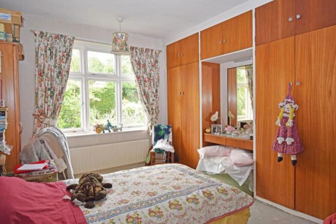 73 Twatling Road, bed 1.jpg