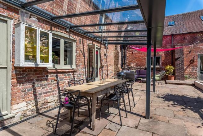 Landscaped Courtyard