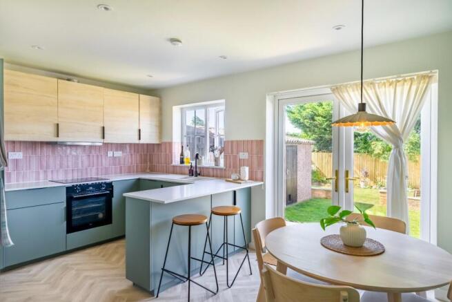 3 bed Semi-Detached for sale Image 7