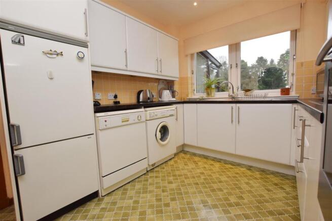 Kitchen.JPG