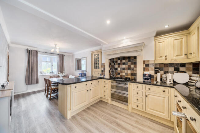 1355204-9-68ca97b...