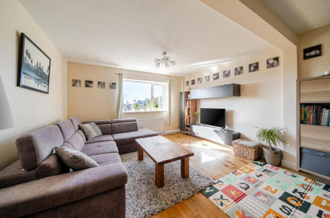 1430926-3-69b9790...