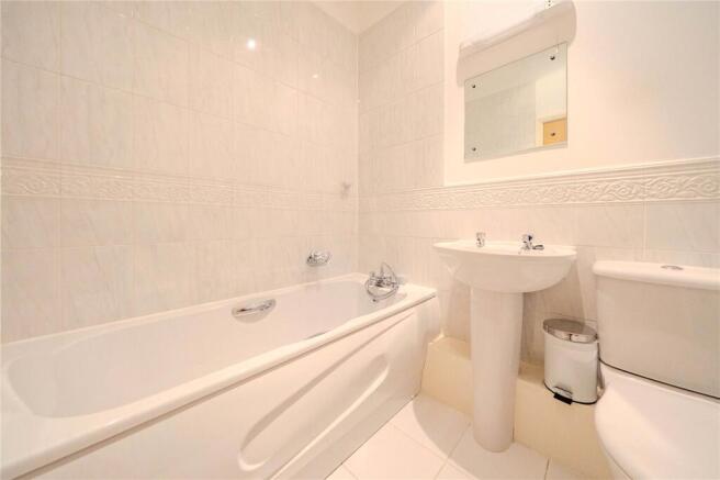 2 bed Apartment for sale Image 6