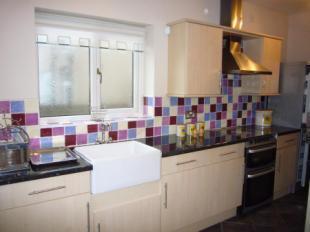 Kitchen Pic 1