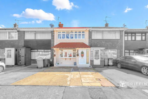 Byron Gardens, Tilbury, Tilbury, RM18