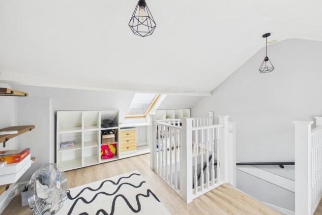 3 bed Terraced for sale Image 12
