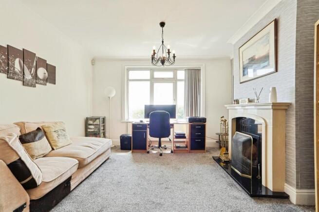 4 bed Detached for sale Image 6