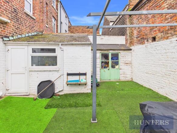 5 bed Terraced for sale Image 8