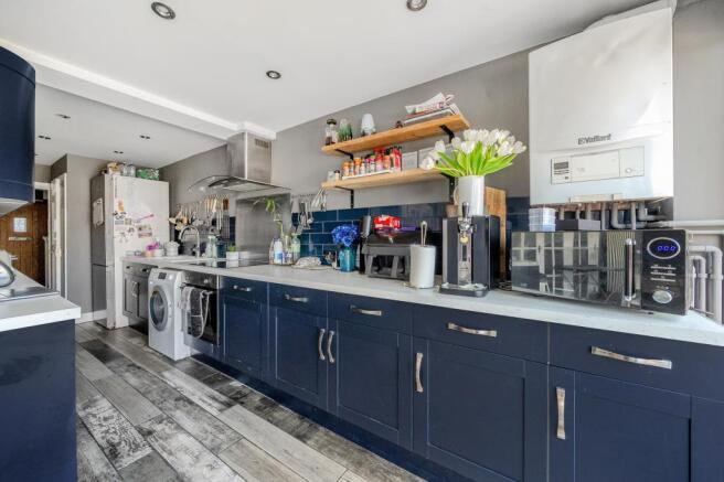 L-shaped Kitchen/Dining Room