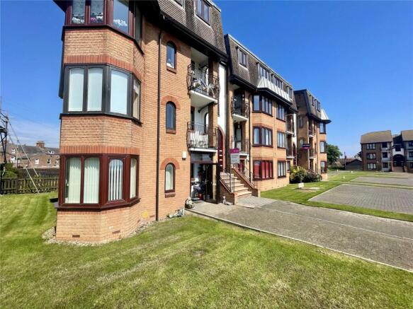 2 bed Apartment for sale Image 6