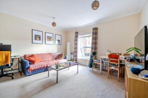 Flat 18, 451 Solomons Court, High Road, North Finchley, London N12 0AW