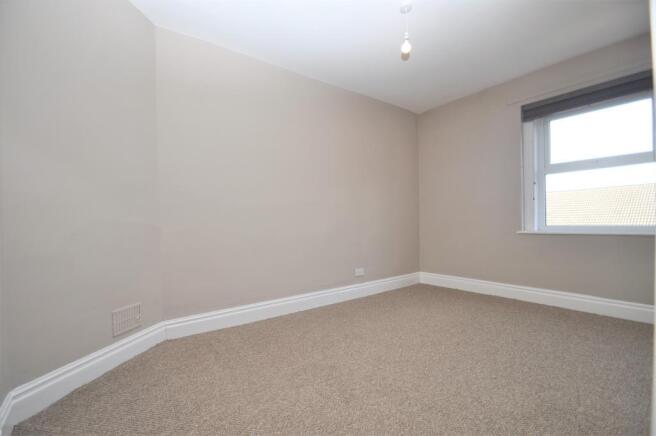 3 bed Terraced to rent Image 9