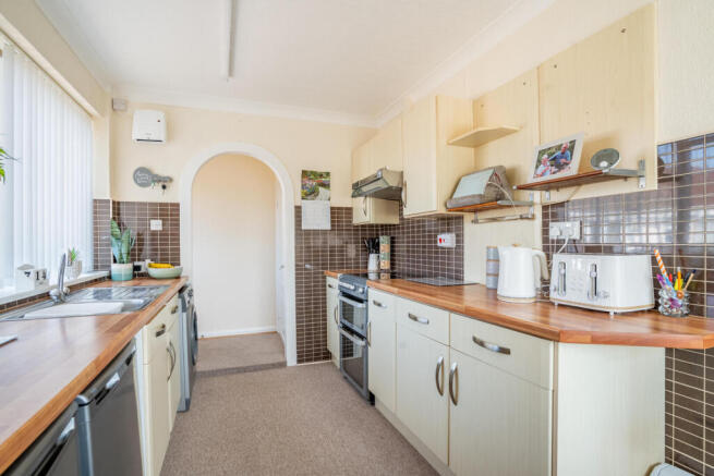 2 bed Bungalow for sale Image 5