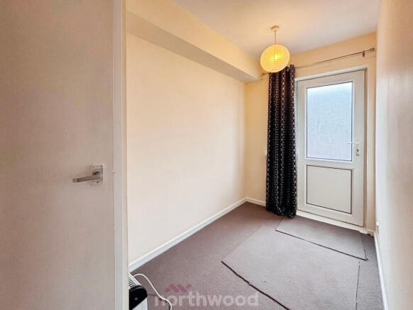 2 bed Flat for sale Image 12