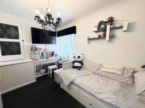 2 bed Semi-Detached for sale Image 11