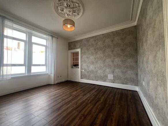 Lounge/Kitchen