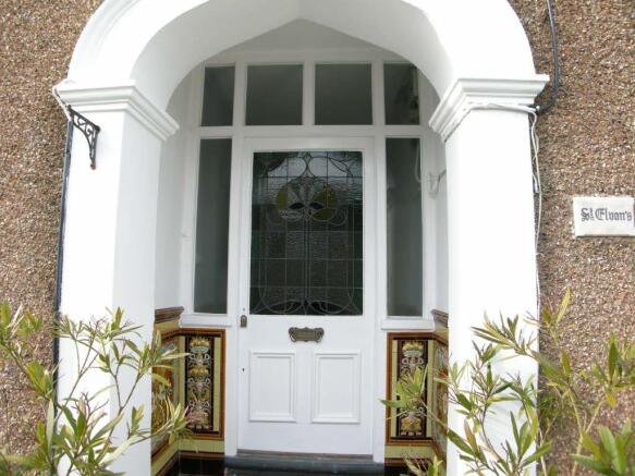 RECESS PORCH