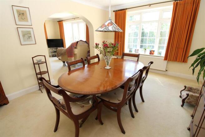 Dining Room.JPG