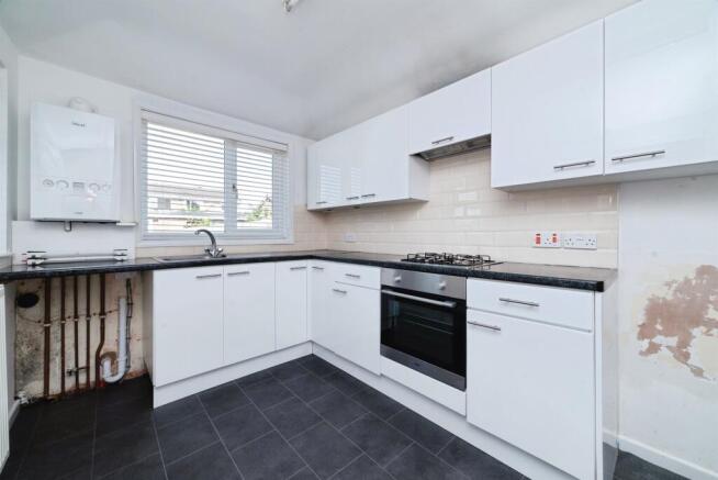3 bed Terraced for sale Image 9