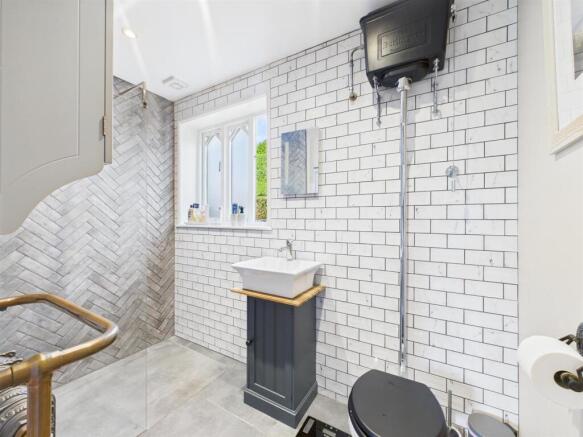 EN SUITE