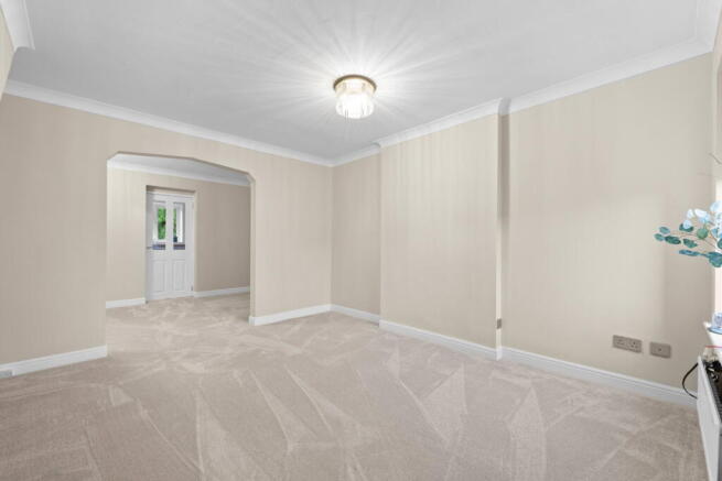 3 bed Semi-Detached for sale Image 7